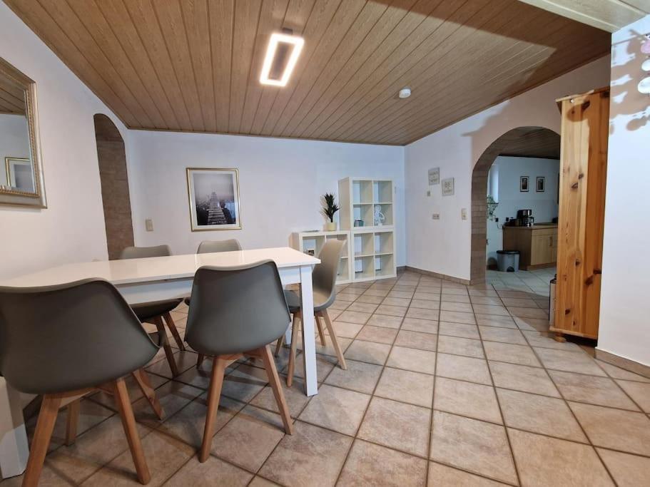 Grosszuegige Ferienwohnung 4+1 P. Büttelborn Dış mekan fotoğraf
